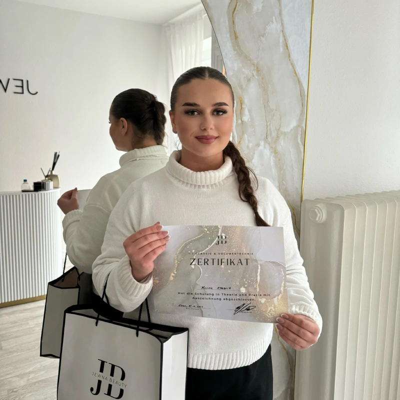 Wimpernschulung Essen Trainerin